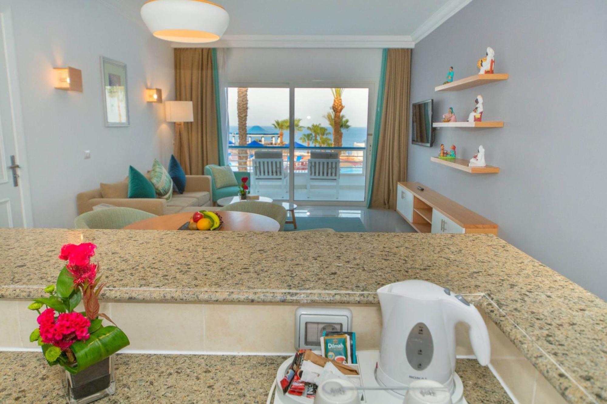Renaissance Sharm El Sheikh Golden View Beach Resort Exteriér fotografie A typical apartment at the resort